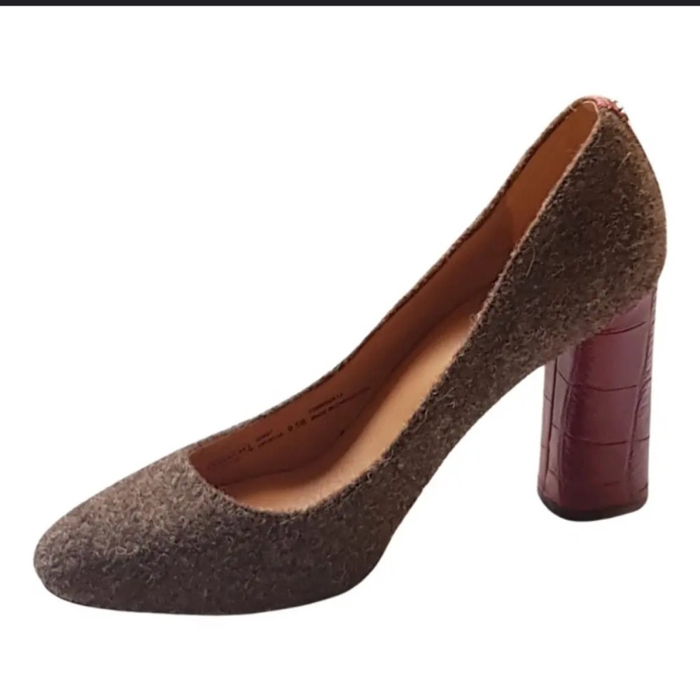 Coach
Sandbordeaux Felt Croc Pump Heel formal classic  fall round toe logo $250
